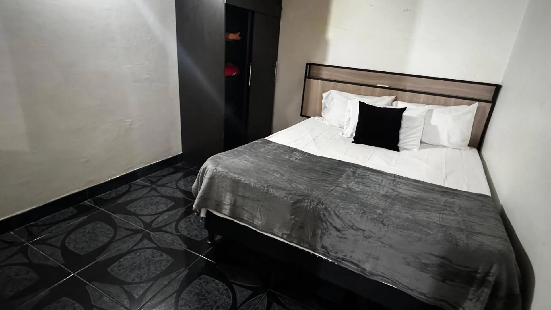 Aparta Suite Torre De Prado 401 Medellin Colombia