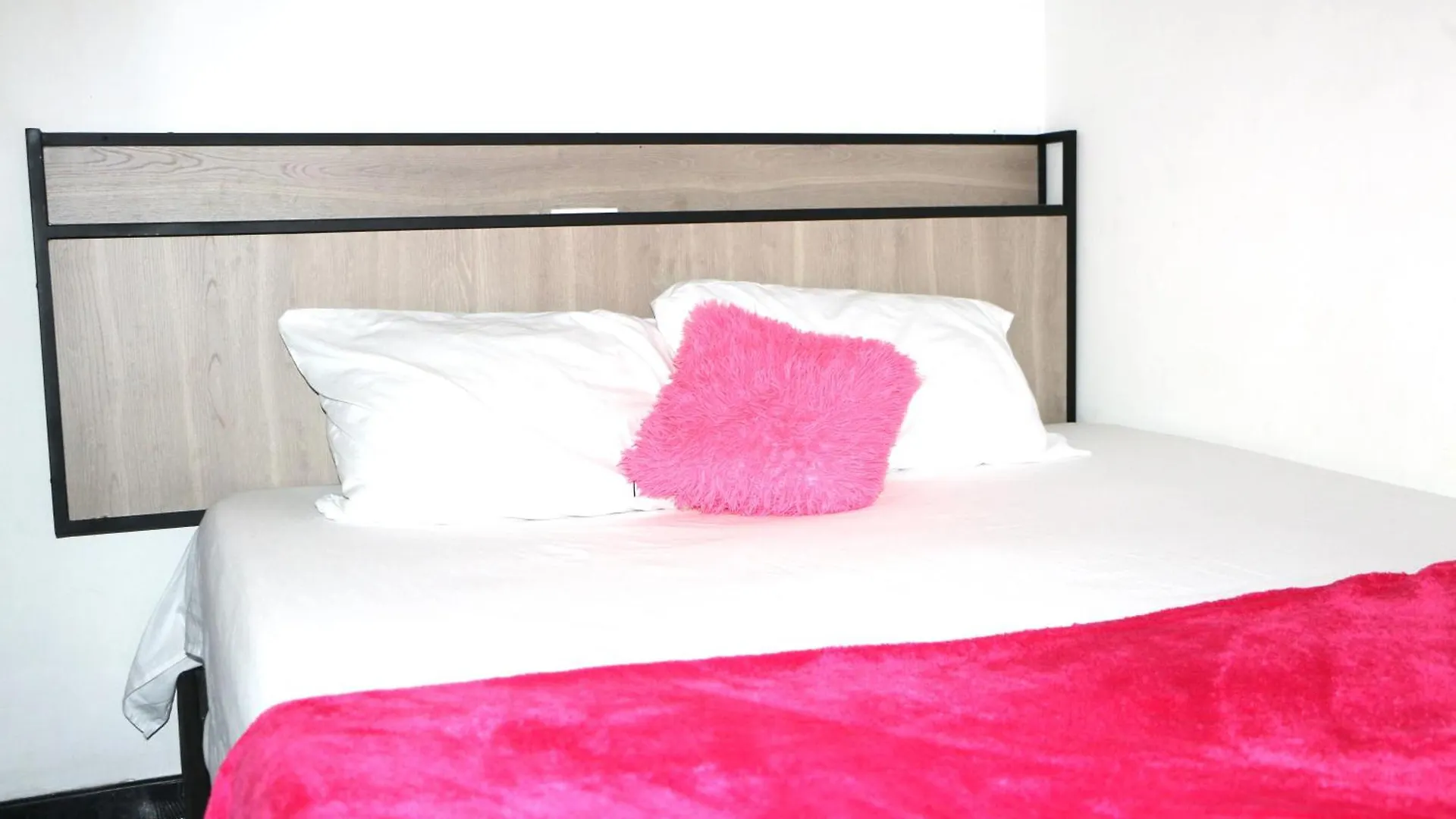Aparta Suite Torre De Prado 401 Medellin